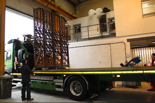 Loading gates for delivery